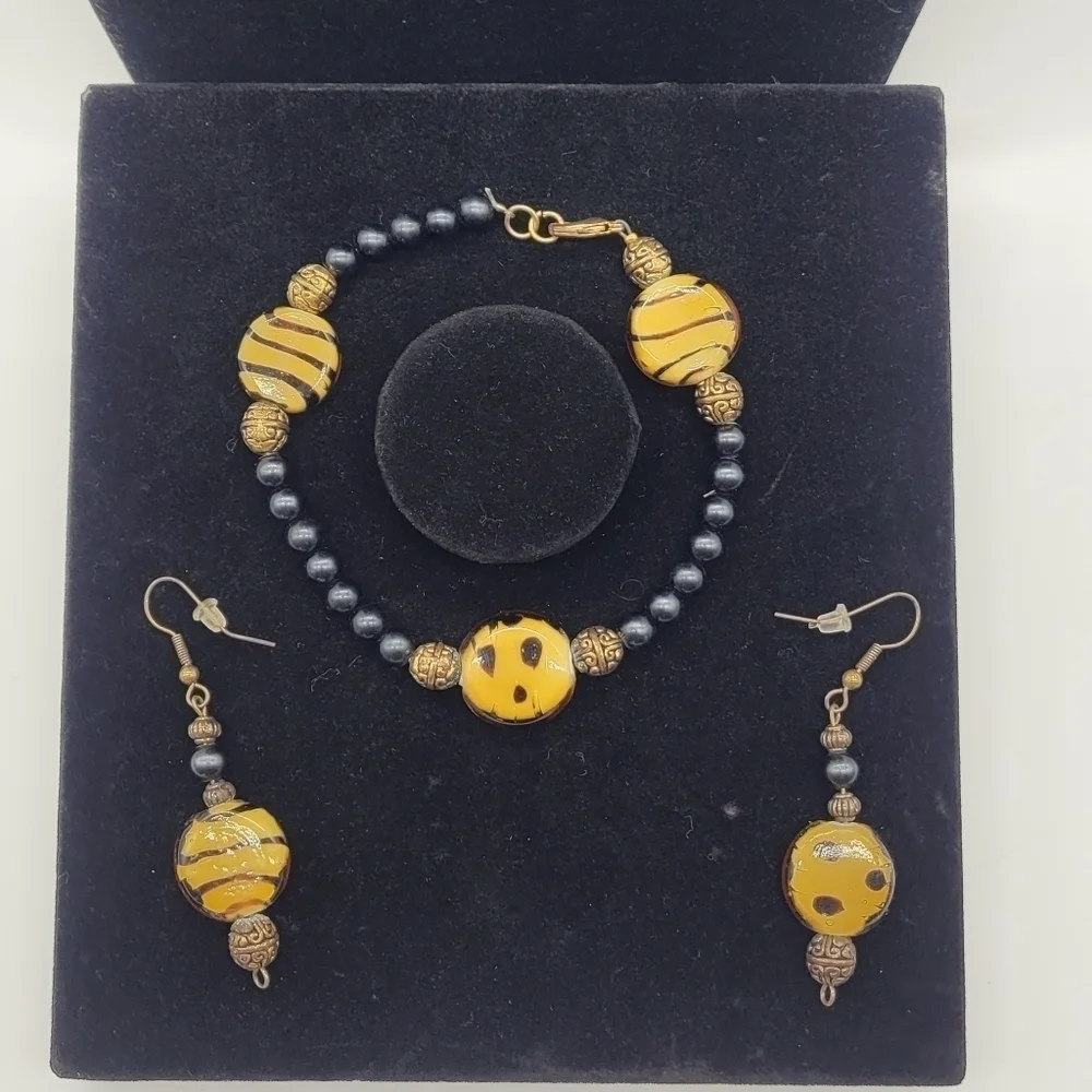 African Inspired Beaded Bracelet and Earrings​​​